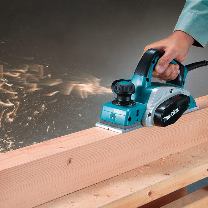 PLAINA ELETRICA 82MM 1/4 + AC 127V-P MAKITA KP0800-127V-P - Imagem 2